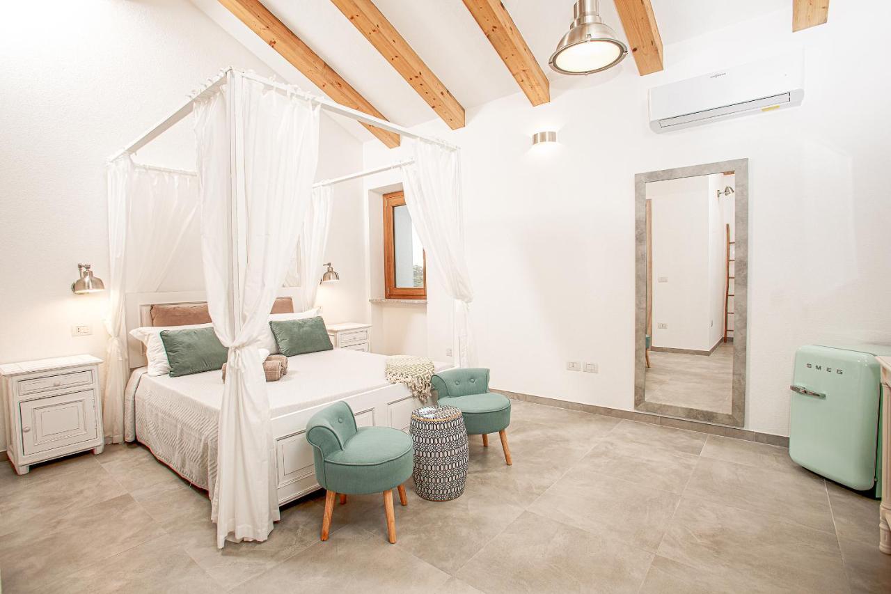 La Casa Di Memmi Suites & Rooms サンタ・テレーザ・ガッルーラ エクステリア 写真