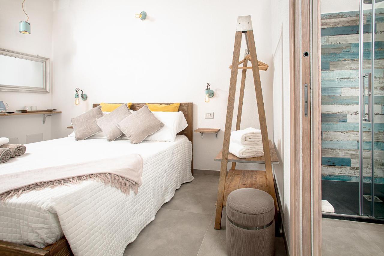 La Casa Di Memmi Suites & Rooms サンタ・テレーザ・ガッルーラ エクステリア 写真