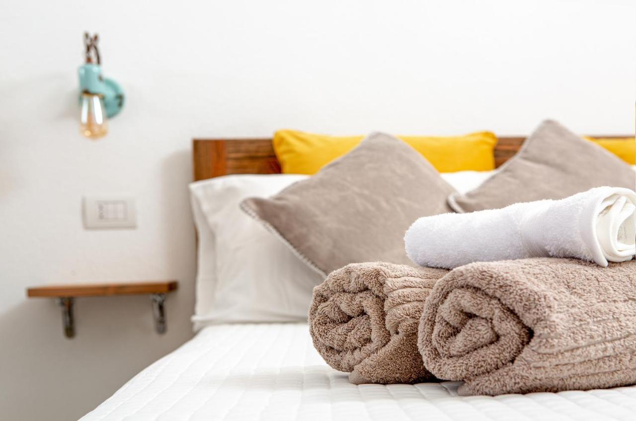 La Casa Di Memmi Suites & Rooms サンタ・テレーザ・ガッルーラ エクステリア 写真